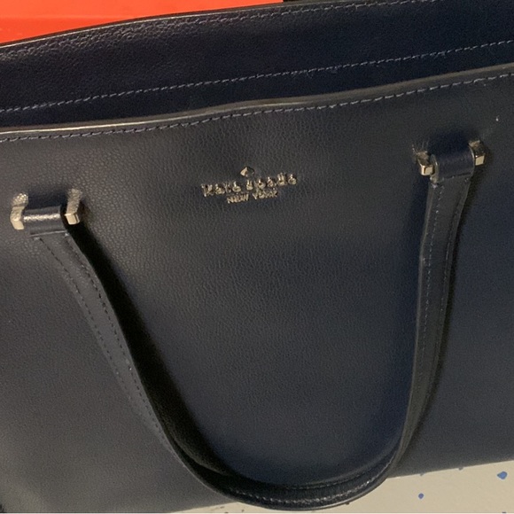 Purse - Picture 2 of 3